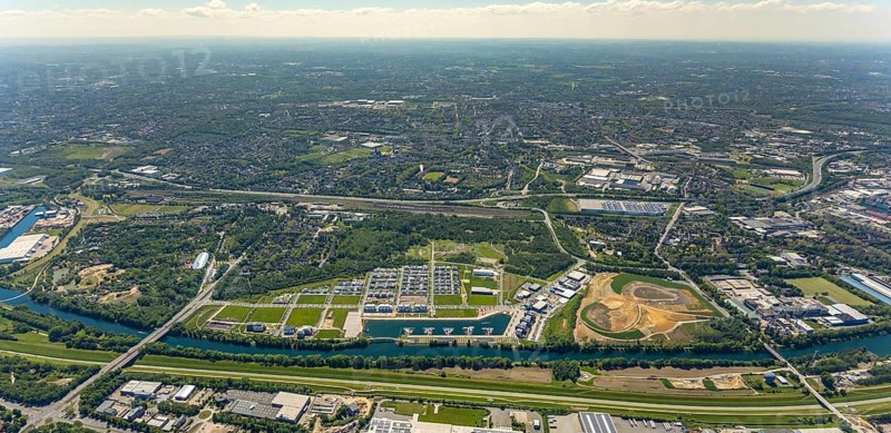 Aerial view, Graf Bismarck city quarter on the Rhine-Herne Canal, Marina Bismarck, Schalke-Nord, Gelsenkirchen, Ruhr area, North Rhine-Westphalia, Germany, DE, Europe, birds-eyes view, aerial photograph, aerial photography, aerial photography, overview, bird's eye view