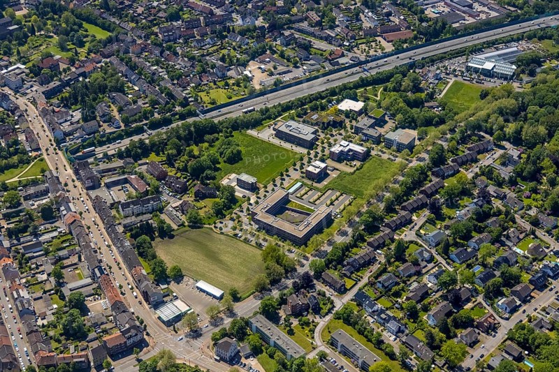 Aerial view, Büropark Schloss Berge, motorway A2, Erle, Gelsenkirchen, Ruhr area, North Rhine-Westphalia, Germany, DE, Europe, birds-eyes view, aerial photography, aerial photography, overview, overview, bird's eye view