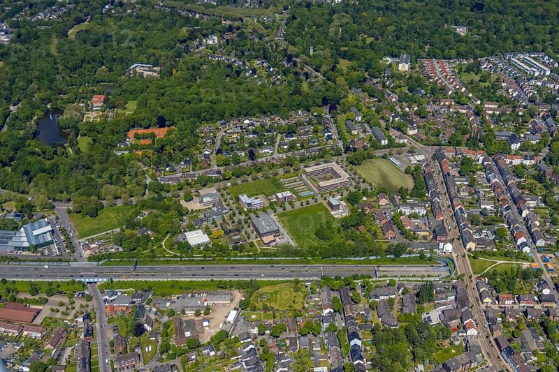 Aerial view, Büropark Schloss Berge, motorway A2, Erle, Gelsenkirchen, Ruhr area, North Rhine-Westphalia, Germany, DE, Europe, birds-eyes view, aerial photography, aerial photography, overview, overview, bird's eye view