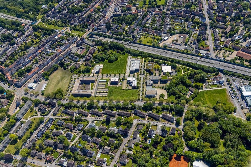 Aerial view, Büropark Schloss Berge, motorway A2, Erle, Gelsenkirchen, Ruhr area, North Rhine-Westphalia, Germany, DE, Europe, birds-eyes view, aerial photography, aerial photography, overview, overview, bird's eye view