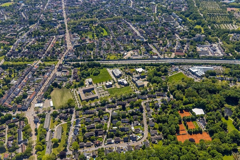 Aerial view, Büropark Schloss Berge, motorway A2, Erle, Gelsenkirchen, Ruhr area, North Rhine-Westphalia, Germany, DE, Europe, birds-eyes view, aerial photography, aerial photography, overview, overview, bird's eye view