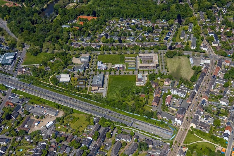 Aerial view, Büropark Schloss Berge, motorway A2, Erle, Gelsenkirchen, Ruhr area, North Rhine-Westphalia, Germany, DE, Europe, birds-eyes view, aerial photography, aerial photography, overview, overview, bird's eye view