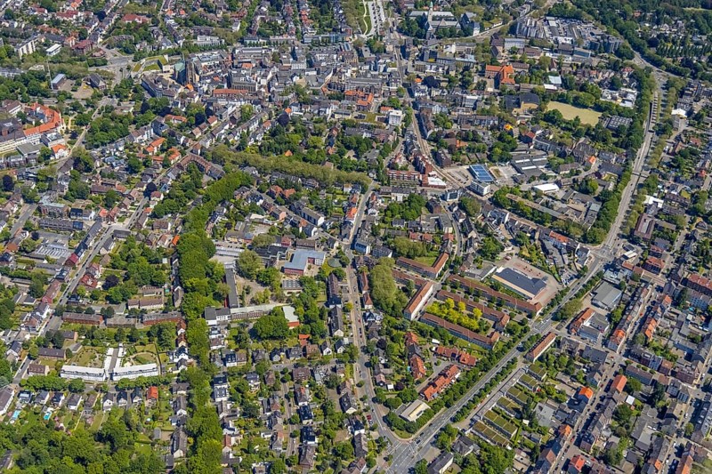 Aerial view, main centre Buer, retail centre, Buer, Gelsenkirchen, Ruhr area, North Rhine-Westphalia, Germany, DE, Europe, birds-eyes view, aerial photography, aerial photography, overview, overview, bird's eye view, retail centres of the city of Gelsenkirchen, shopping street, district