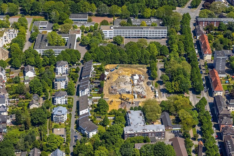 Aerial view, demolition work, construction site and new building at Max-Planck-Gymnasium, Buer, Gelsenkirchen, Ruhr area, North Rhine-Westphalia, Germany, construction area, construction site, building plots, construction project, construction site, education, educational institution, DE, Europe, grammar school, teaching institute, aerial view, aerial photography, aerial photography, new building, school, overview, bird's-eye view, overview