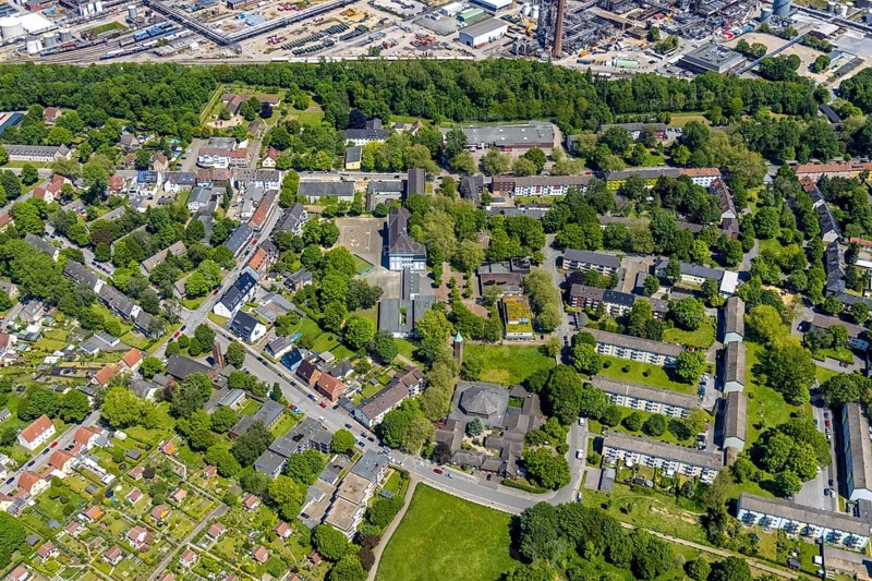 Aerial view, local supply centre Scholven, Im Brömm, retail centre, Scholven, Gelsenkirchen, Ruhr area, North Rhine-Westphalia, Germany, DE, Europe, birds-eyes view, aerial view, aerial photography, aerial photography, overview, bird's eye view