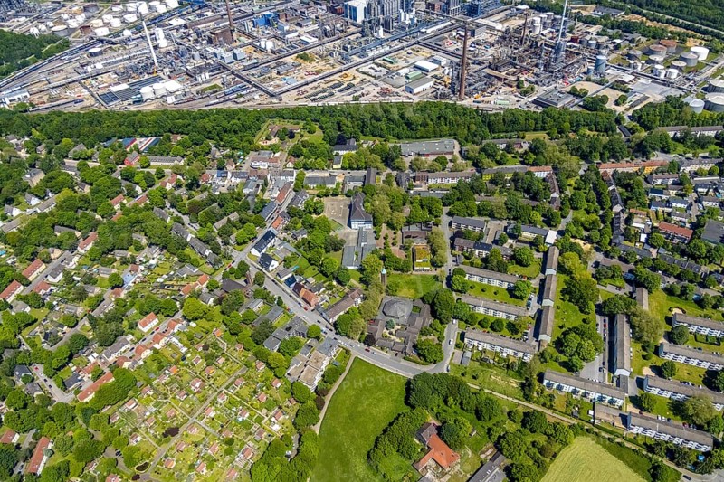 Aerial view, local supply centre Scholven, Im Brömm, retail centre, Scholven, Gelsenkirchen, Ruhr area, North Rhine-Westphalia, Germany, DE, Europe, birds-eyes view, aerial view, aerial photography, aerial photography, overview, bird's eye view