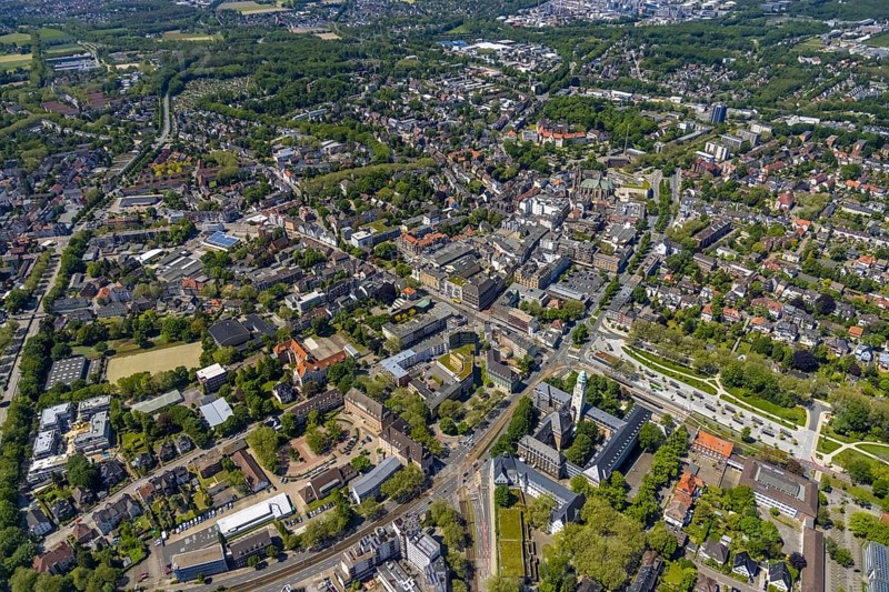 Aerial view, main centre Buer, retail centre, Buer, Gelsenkirchen, Ruhr area, North Rhine-Westphalia, Germany, DE, Europe, birds-eyes view, aerial photography, aerial photography, overview, overview, bird's eye view, retail centres of the city of Gelsenkirchen, shopping street, district