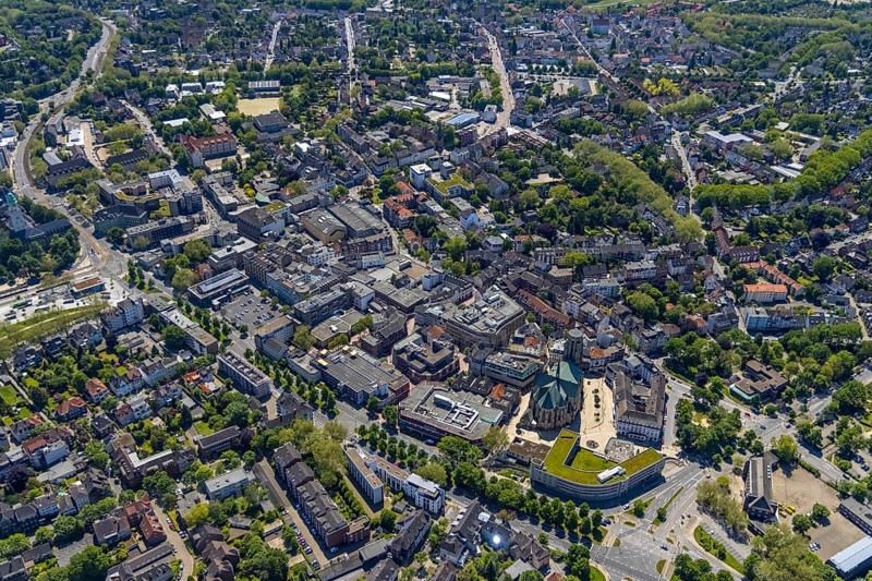 Aerial view, main centre Buer, retail centre, Buer, Gelsenkirchen, Ruhr area, North Rhine-Westphalia, Germany, DE, Europe, birds-eyes view, aerial photography, aerial photography, overview, overview, bird's eye view, retail centres of the city of Gelsenkirchen, shopping street, district