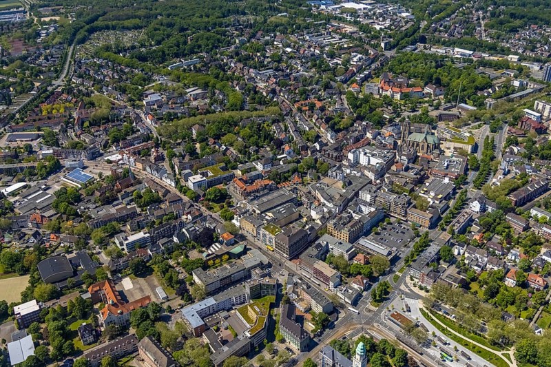Aerial view, main centre Buer, retail centre, Buer, Gelsenkirchen, Ruhr area, North Rhine-Westphalia, Germany, DE, Europe, birds-eyes view, aerial photography, aerial photography, overview, overview, bird's eye view, retail centres of the city of Gelsenkirchen, shopping street, district