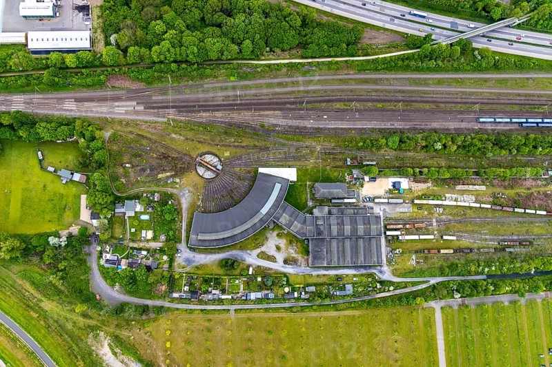 Aerial view, turntable and roundhouse railway depot Gelsenkirchen, Bismarck, Gelsenkirchen, Ruhr area, North Rhine-Westphalia, Germany, railway area, railway tracks, DE, Deutsche Bahn AG, Europe, locomotive shed, aerial view, aerial photography, aerial photography, overview, bird's-eye view, overview