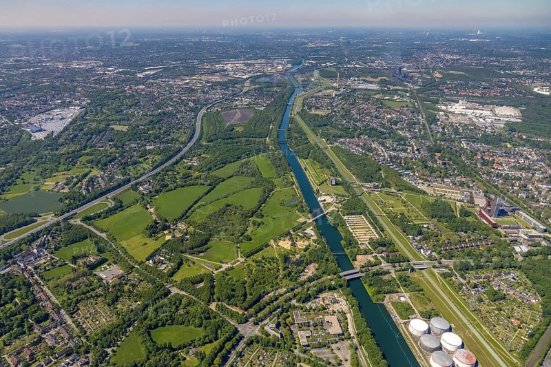 Aerial view, industrial park Nordstern, Nordsternpark, Heßler, Gelsenkirchen, Ruhr area, North Rhine-Westphalia, Germany, DE, Europe, birds-eyes view, aerial photography, aerial photography, overview, bird's eye view, commercial sites, commercial areas