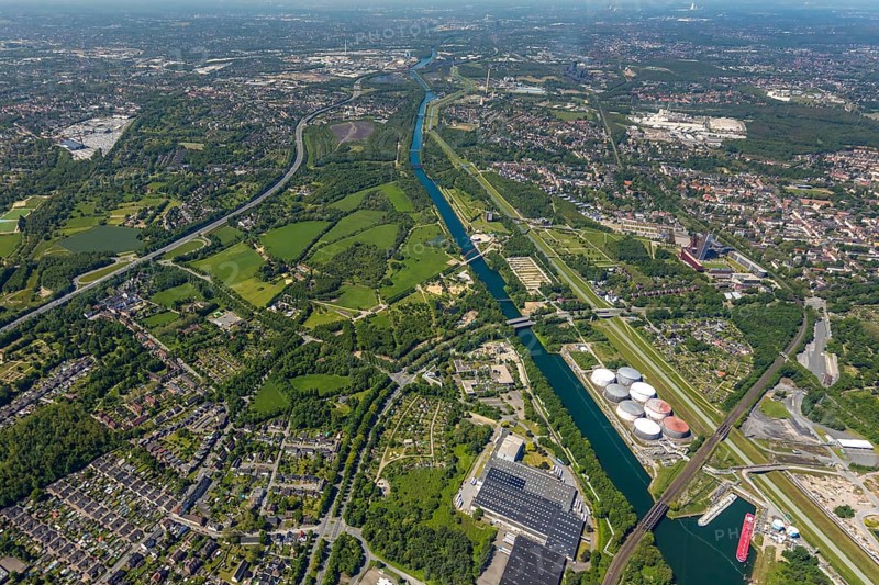 Aerial view, industrial park Nordstern, Nordsternpark, Heßler, Gelsenkirchen, Ruhr area, North Rhine-Westphalia, Germany, DE, Europe, birds-eyes view, aerial photography, aerial photography, overview, bird's eye view, commercial sites, commercial areas