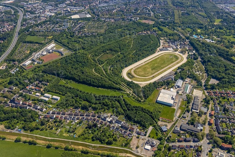 Aerial photo, trotting track Feldmark, Feldmark, Gelsenkirchen, Ruhr area, North Rhine-Westphalia, Germany, DE, Europe, birds-eyes view, aerial photograph, aerial photography, aerial photography, overview, bird's eye view, commercial sites, commercial areas