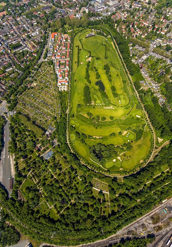 Aerial view, golf course Horst at Schloss Horst, Horst, Gelsenkirchen, Ruhr area, North Rhine-Westphalia, Germany, DE, Europe, birds-eyes view, aerial photography, aerial photography, overview, bird's eye view, commercial sites, commercial areas