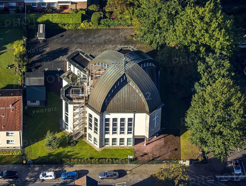 Aerial view, New Apostolic Church Gelsenkirchen-Resse in the district Resse in Gelsenkirchen, Ruhr area, North Rhine-Westphalia, Germany, place of worship, DE, Europe, Gelsenkirchen, religious community, place of worship, holy place, church, parish, denomination, aerial view, aerial photography, aerial photography, religion, religious site, overview, bird's-eye view, overview