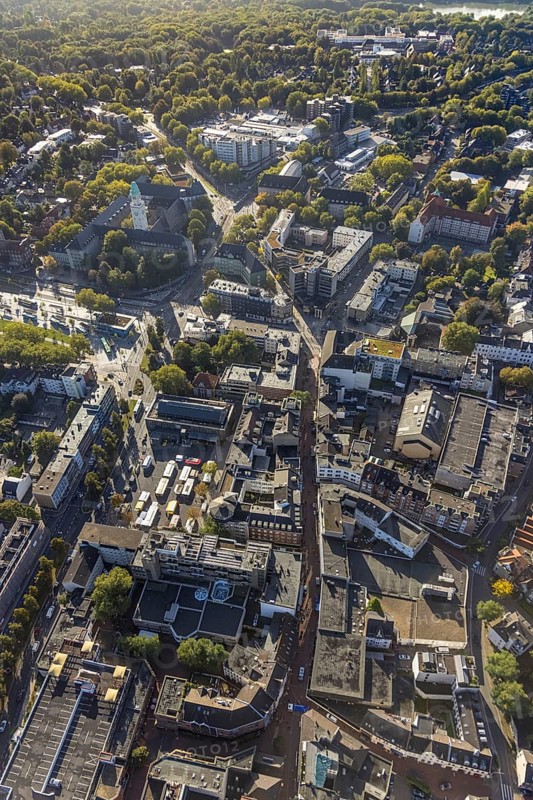 Aerial view, Hochstraße pedestrian zone City Buer-Mitte with market hall, Springemarkt and weekly market market as well as town hall Buer in the district Buer in Gelsenkirchen, Ruhr area, North Rhine-Westphalia, Germany, authority, City, DE, Europe, pedestrian zone, Gelsenkirchen, city centre, aerial view, aerial photography, aerial photography, market, market place, market stalls, town hall, city centre, overview, bird's eye view, weekly market, birds-eyes view, overview