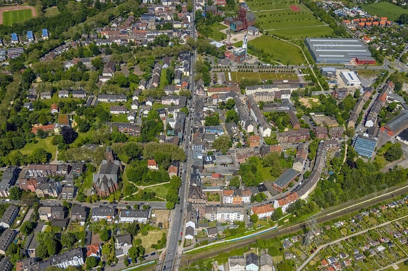 Aerial view, Bismarck shopping centre, Bismarckstraße Nord/Consol, retail centre, Gelsenkirchen-Bulmke-Hüllen, Gelsenkirchen, Ruhr area, North Rhine-Westphalia, Germany, DE, Europe, birds-eyes view, aerial view, aerial photography, aerial photography, overview, overview, bird's eye view, retail centres of the city of Gelsenkirchen, shopping street, district