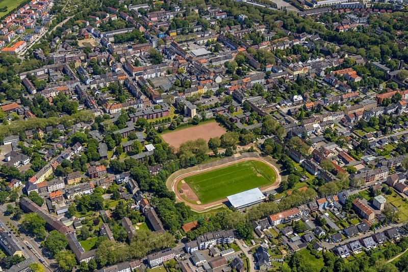 Aerial view, secondary centre Horst, Markenstraße, retail centre, Horst, Gelsenkirchen, Ruhr area, North Rhine-Westphalia, Germany, DE, Europe, birds-eyes view, aerial view, aerial photography, aerial photography, overview, bird's eye view, retail centres of the city of Gelsenkirchen, shopping street, district
