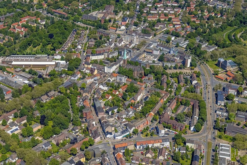 Aerial view, secondary centre Horst, Essener Straße, retail centre, Beckhausen, Gelsenkirchen, Ruhr area, North Rhine-Westphalia, Germany, DE, Europe, birds-eyes view, aerial photography, aerial photography, overview, overview, bird's eye view, retail centres of the city of Gelsenkirchen, shopping street, district