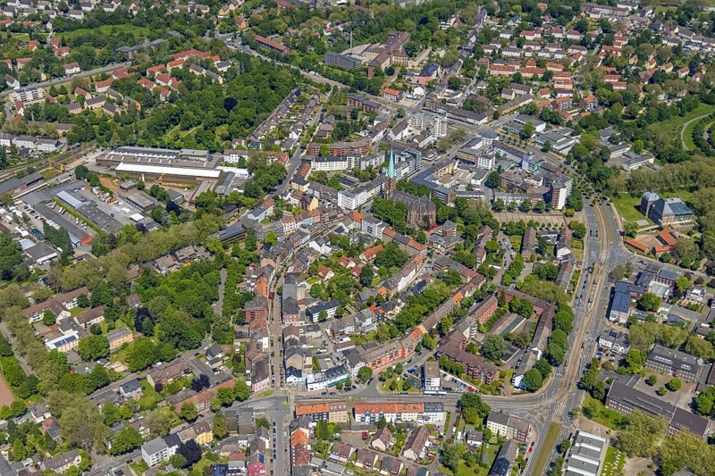 Aerial view, secondary centre Horst, Essener Straße, retail centre, Beckhausen, Gelsenkirchen, Ruhr area, North Rhine-Westphalia, Germany, DE, Europe, birds-eyes view, aerial photography, aerial photography, overview, overview, bird's eye view, retail centres of the city of Gelsenkirchen, shopping street, district