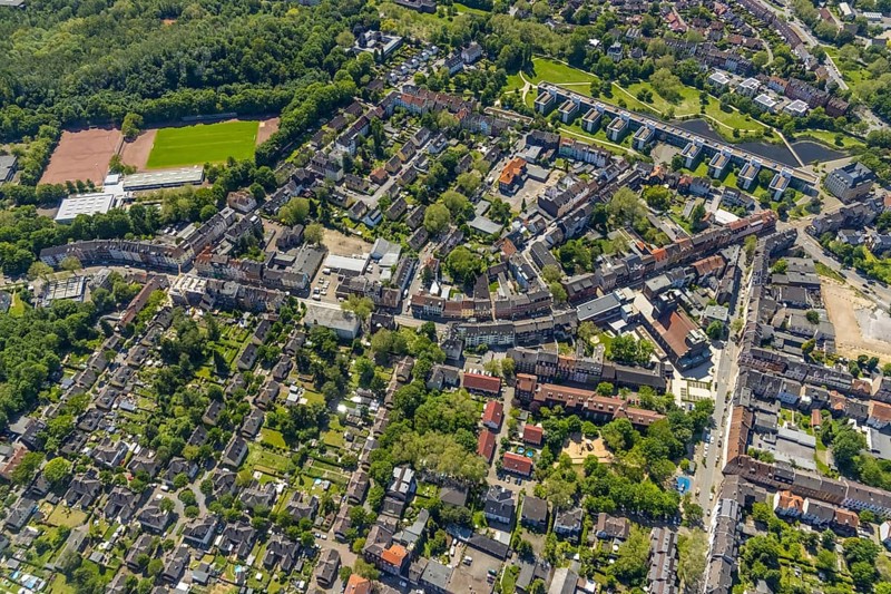 Aerial view, supplementary location retail centre, Bochumer Straße, Wissenschaftspark Gelsenkirchen GmbH, Ückendorf, Gelsenkirchen, Ruhr area, North Rhine-Westphalia, Germany, DE, Europe, birds-eyes view, aerial view, aerial photography, aerial photography, overview, overview, bird's eye view, retail centre, retail centres of the city of Gelsenkirchen, shopping street, district