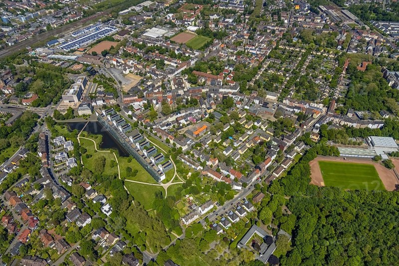 Aerial view, supplementary location retail centre, Bochumer Straße, Wissenschaftspark Gelsenkirchen GmbH, Ückendorf, Gelsenkirchen, Ruhr area, North Rhine-Westphalia, Germany, DE, Europe, birds-eyes view, aerial view, aerial photography, aerial photography, overview, overview, bird's eye view, retail centre, retail centres of the city of Gelsenkirchen, shopping street, district