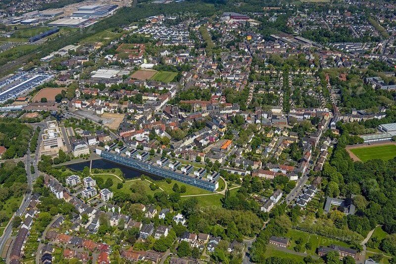 Aerial view, supplementary location retail centre, Bochumer Straße, Wissenschaftspark Gelsenkirchen GmbH, Ückendorf, Gelsenkirchen, Ruhr area, North Rhine-Westphalia, Germany, DE, Europe, birds-eyes view, aerial view, aerial photography, aerial photography, overview, overview, bird's eye view, retail centre, retail centres of the city of Gelsenkirchen, shopping street, district