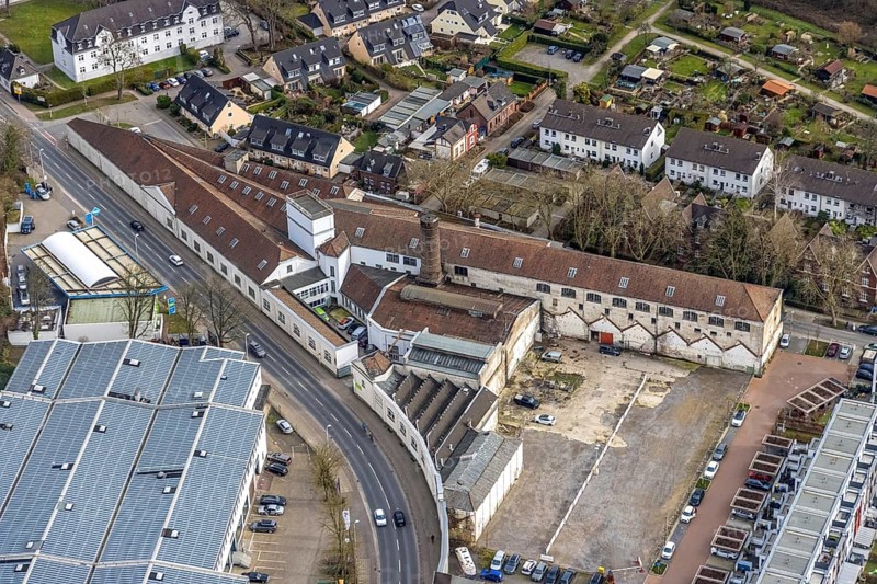 Aerial view, Ruhrbogen Kettwig, river Ruhr, former worsted spinning mill Scheidt, Kettwig, Essen, Ruhr area, North Rhine-Westphalia, Germany, DE, Europe, distant view, commercial area, property tax, real estate, Kettwiger See, aerial view, aerial photography, aerial photography, cloth factory, overview, bird's eye view, residential area, living and life, residential area, residential buildings, residential quality, housing estate, Zanella factory, bird's eye view, overview