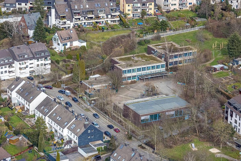 Aerial photo, Heckerschule, Werden, Essen, Ruhr area, North Rhine-Westphalia, Germany, education, educational institution, DE, Europe, educational institute, aerial photo, aerial photography, aerial photography, school, overview, Urbachstraße, bird's eye view, birds-eyes view, overview