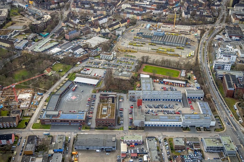 Aerial view, construction site at Ruhrbahn depot city centre, volunteer fire brigade Essen-Mitte, Ostviertel, Essen, Ruhr area, North Rhine-Westphalia, Germany, construction work, construction area, construction site, building site, construction project, construction site, depot, fire fighter, fire protection, fire station, DE, Europe, fire station, fire brigade, helipad, aerial view, aerial photography, aerial photography, new building, rescue station, overview, bird's eye view, birds-eyes view, overview