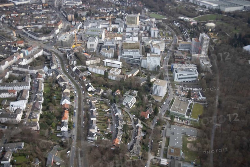 Aerial view, University Hospital Essen, construction site at the building Institute Group 1 (IG1), Mensa Campus Klinikum, Essen-Holsterhausen, Essen, Ruhr area, North Rhine-Westphalia, Germany, construction work, construction area, construction site, building plots, construction measure, construction project, construction site, DE, Europe, LLZ, Teaching and Learning Centre of the Medical Faculty of the University of Duisburg-Essen, aerial view, aerial photography, aerial photography, new building, overview, university hospital, bird's eye view, birds-eyes view, overview
