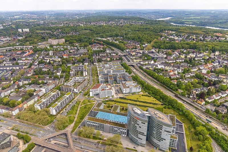 Aerial view, EON Campus, Rüttenscheider Tor, Essen-Rüttenscheid, Essen, Ruhr area, North Rhine-Westphalia, Germany, motorway A52, DE, Europe, commercial enterprises, commercial area, commercial park, commercial location, commercial use, industrial area, industrial location, aerial photograph, aerial photography, aerial photography, overview, bird's-eye view, overview