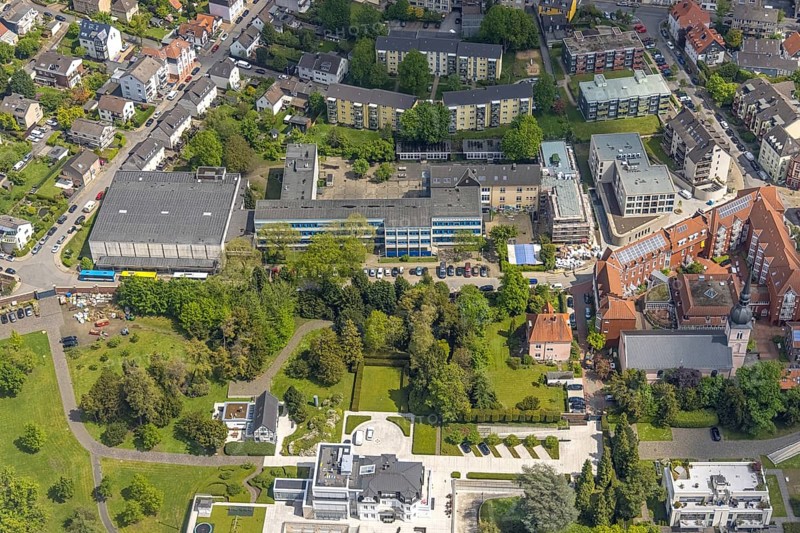 Aerial view, construction site at Theodor-Heuss-Gymnasium, Kettwig, Essen, Ruhr area, North Rhine-Westphalia, Germany, construction work, construction area, construction site, building plots, construction project, construction site, education, educational institution, DE, Europe, grammar school, teaching institute, aerial view, aerial photography, aerial photography, school, overview, bird's-eye view, bird's-eye view, overview