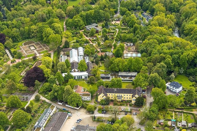 Aerial view, Grugapark, Botanical Garden of the University of Duisburg / Essen, Horticultural Centre in Grugapark of the Chamber of Agriculture of North Rhine-Westphalia, Rose Garden, Essen-Rüttenscheid, Essen, Ruhr area, North Rhine-Westphalia, Germany, Botanical Garden, DE, Europe, garden, aerial view, aerial photography, aerial photography, overview, bird's-eye view, overview, Horticultural Training Centre Essen of the Chamber of Agriculture of North Rhine-Westphalia