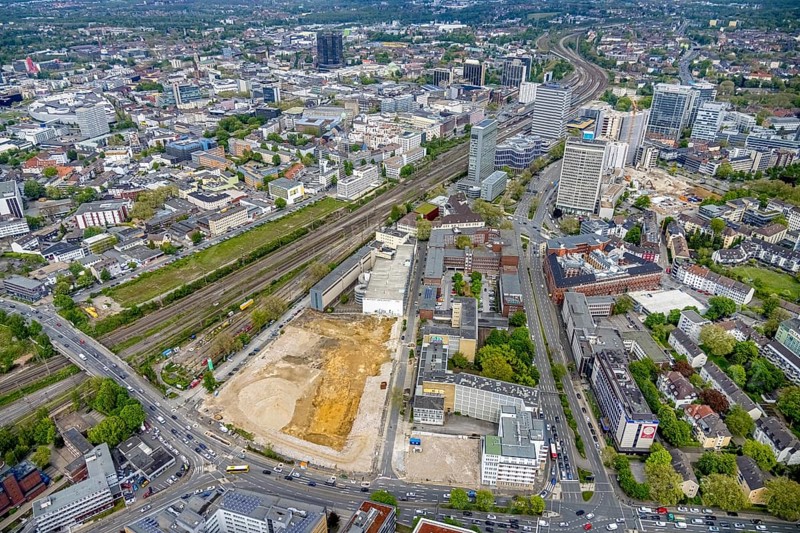 Aerial view, construction area for new literature quarter, demolition work former newspaper quarter, Südviertel, Essen, Ruhr area, North Rhine-Westphalia, Germany, expansion areas, construction work, construction, construction area, construction site, construction measure, construction project, construction site, Bert-Brecht-Straße, DE, Europe, Friedrichstraße, gastronomy, commercial buildings, hotel, capacity requirements, aerial view, aerial photography, aerial photography, new building, Sachsenstraße, overview, enlarged bird's-eye view, becoming and growing, residential complex, living and living, residential area, residential buildings, residential neighbourhood, housing shortage, birds-eyes view, new offices, new flats, new hotel, overview