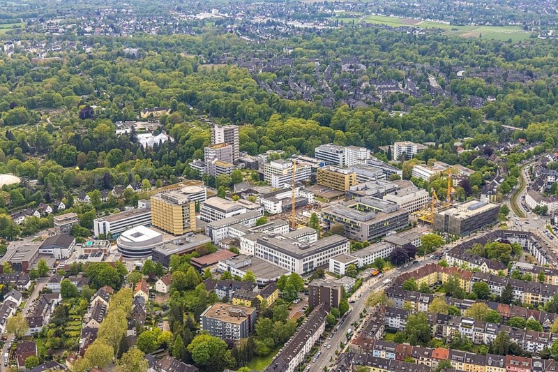 Aerial view, University Hospital Essen, construction site at the building institute group 1, canteen campus hospital, Essen-Holsterhausen, Essen, Ruhr area, North Rhine-Westphalia, Germany, construction work, construction area, construction site, building plots, construction project, construction site, DE, Europe, LLZ, Teaching and Learning Centre of the Medical Faculty of the University of Duisburg-Essen, aerial view, aerial photography, aerial photography, new building, overview, university hospital, bird's-eye view, bird's-eye view, overview