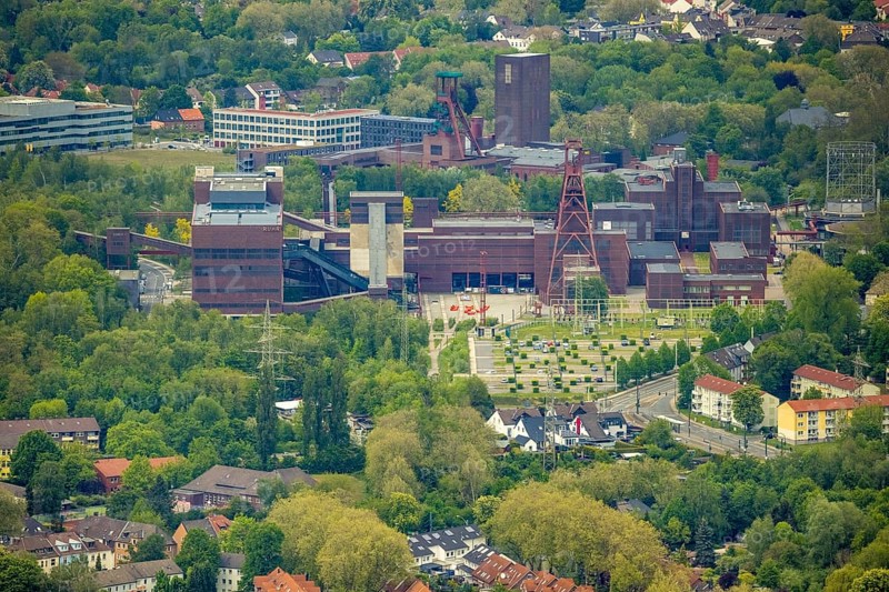 Aerial view, UNESCO World Heritage Zollverein, Essen-Stoppenberg, Essen, Ruhr area, North Rhine-Westphalia, Germany, DE, Eiffel Tower of the Ruhr area, Europe, industrial monument, culture, art, aerial view, aerial photography, aerial photography, coal mine, overview, events, venue, event location, event centre, bird's eye view, colliery, Zeche Zollverein, birds-eyes view, cultural use, overview
