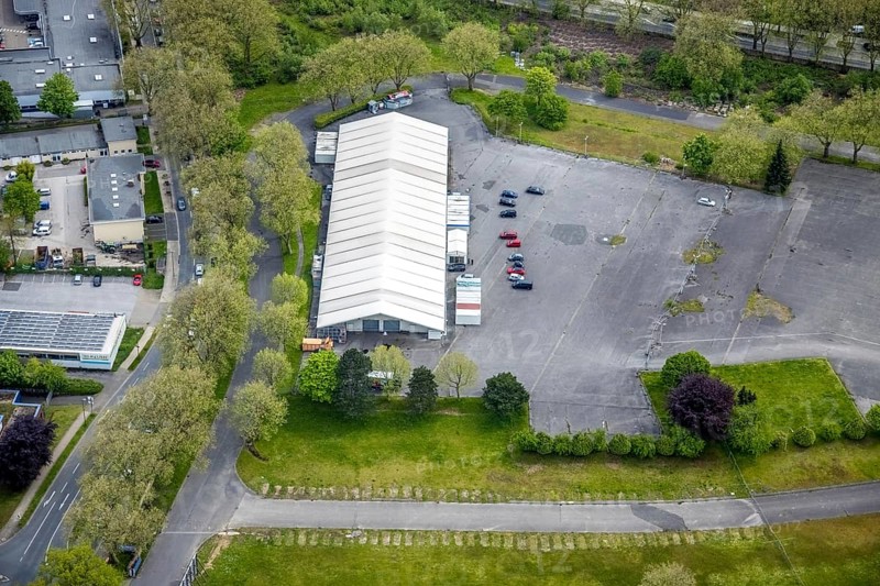 Aerial view, MEDION factory outlet, Schönscheidtstraße, Essen-Kray, Essen, Ruhr area, North Rhine-Westphalia, Germany, DE, shopping markets, shopping centre, Europe, aerial view, aerial photography, aerial photography, Medion factory outlet, shopping, overview, bird's-eye view, overview