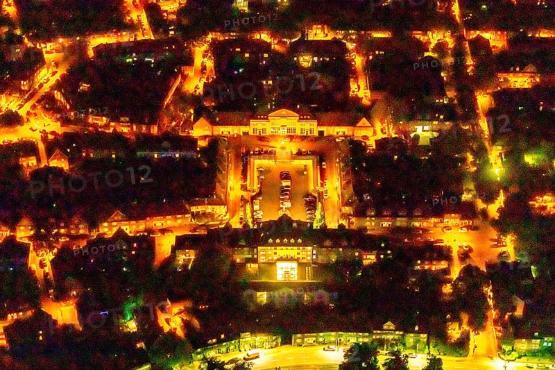 Aerial view, Kleiner Markt with Schatzgräberbrunnen, Mintrops Stadt Hotel Margarethenhöhe, Margarethenhöhe, Essen, Ruhr area, North Rhine-Westphalia, Germany, outdoor lighting, fountain, DE, twilight, Europe, gastronomy, hotel, hotel facilities, hotel industry, light pollution, aerial view, aerial photography, aerial photography, market, night aerial view, streetlights, street lamps, overview, bird's eye view, illuminated, illuminated houses, illuminated house, birds-eyes view, artificial light, night, nightflight, overview