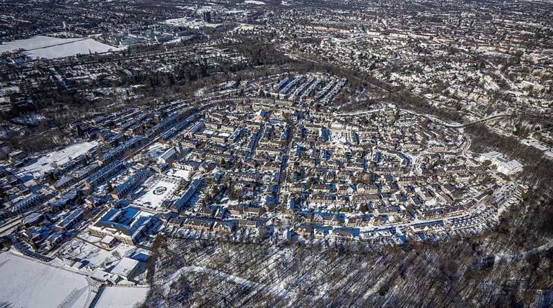 Aerial view, garden city Margarethenhöhe, Essen, Ruhr area, North Rhine-Westphalia, Germany, DE, Europe, property tax, real estate, aerial photograph, aerial photography, aerial photography, Margarethe Krupp Foundation, snow, housing estate, overview, bird's-eye view, winter, housing estate, housing and living, residential area, residential buildings, housing quality, residential neighbourhood, housing estate, birds-eyes view, people-friendly living, overview