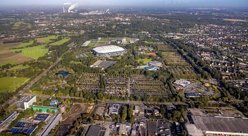 Aerial view, VELTINS-Arena Bundesliga stadium of FC Schalke 04 and Gigantmarkt Gelsenkirchen flea market in the Erle district of Gelsenkirchen, Ruhr area, North Rhine-Westphalia, Germany, Arena, DE, Europe, football pitch, football stadium, football club, Gelsenkirchen, aerial view, aerial photography, aerial photography, sports, sports facilities, sports field, sports venue, stadium, overview, bird's-eye view, overview