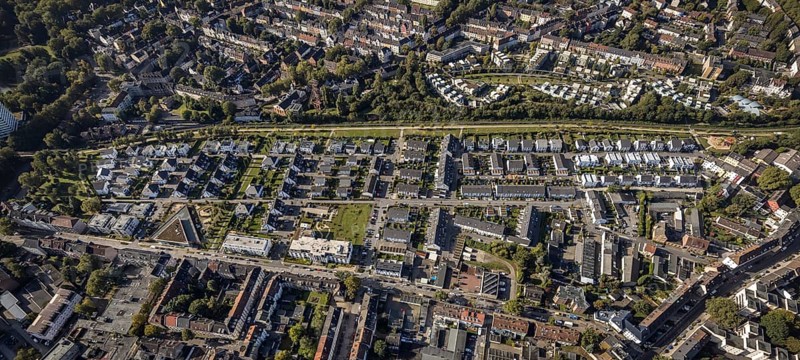Aerial view, terraced house housing estate between Feldahornstraße and Rheinische Straße in the district Feldmark in Gelsenkirchen, Ruhr area, North Rhine-Westphalia, Germany, DE, Europe, Gelsenkirchen, property tax, real estate, aerial view, aerial photography, aerial photography, overview, bird's-eye view, housing estate, housing and living, residential area, residential buildings, quality of living, residential neighbourhood, housing estate, birds-eyes view, overview
