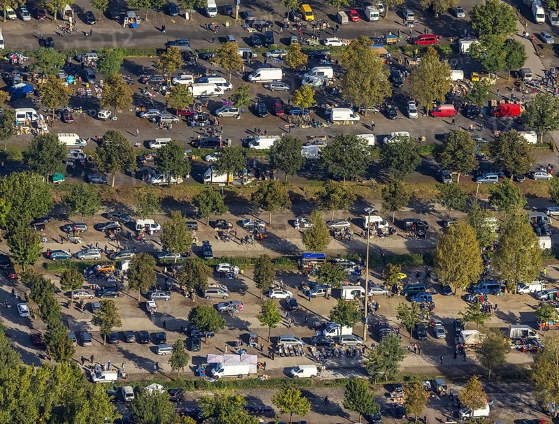 Aerial view, Gigantmarkt Gelsenkirchen flea market on the car park of the VELTINS-Arena in the district Erle in Gelsenkirchen, Ruhr area, North Rhine-Westphalia, Germany, DE, Europe, Gelsenkirchen, aerial view, aerial photography, aerial photography, flea market, overview, bird's-eye view, overview