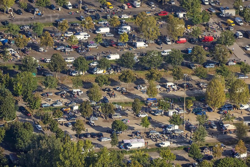 Aerial view, Gigantmarkt Gelsenkirchen flea market on the car park of the VELTINS-Arena in the district Erle in Gelsenkirchen, Ruhr area, North Rhine-Westphalia, Germany, DE, Europe, Gelsenkirchen, aerial view, aerial photography, aerial photography, flea market, overview, bird's-eye view, overview