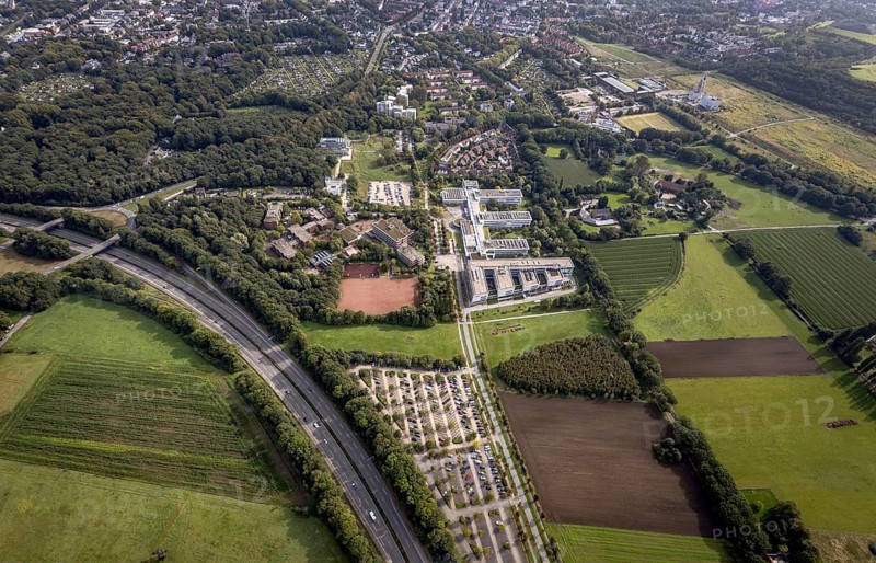 Aerial view, Westfälische Hochschule and Hans-Schwier-Berufskolleg in the district of Buer in Gelsenkirchen, Ruhr area, North Rhine-Westphalia, Germany, vocational school, education, educational institution, DE, Devesche Feld, Europe, Gelsenkirchen, community garden, college, KGV, allotment garden, allotment garden site, allotment garden association, allotment garden association recreation Buer, allotment gardener association, college school, teaching institute, aerial view, aerial photography, aerial photography, allotment garden, special school, overview, bird's eye view, housing estate Angerburger Straße, birds-eyes view, overview