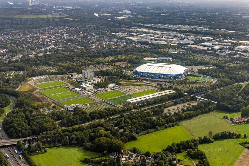 Aerial view, VELTINS-Arena Bundesliga stadium of FC Schalke 04 with training grounds in the district Erle in Gelsenkirchen, Ruhr area, North Rhine-Westphalia, Germany, arena, DE, Europe, football pitch, football stadium, football club, Gelsenkirchen, aerial view, aerial photography, aerial photography, sports, sports facilities, sports field, sports facility, stadium, overview, bird's-eye view, birds-eyes view, overview