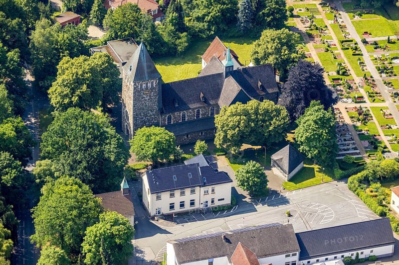 Aerial view, Church of St. Bernhard in Niederense, Ense, Sauerland, North Rhine-Westphalia, Germany, place of worship, DE, Europe, religious community, place of worship, holy place, church, parish, denomination, aerial view, aerial photography, aerial photography, religion, religious site, overview, bird's-eye view, overview