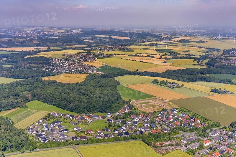 Aerial view, construction area Höinger Heide Am Winkel, Höingen, Ense, Sauerland, North Rhine-Westphalia, Germany, construction work, construction area, construction site, building plots, construction project, construction site, DE, Europe, property tax, Höinger Heide, real estate, aerial photograph, aerial photography, aerial photography, overview, bird's eye view, residential complex, living and living, residential area, residential buildings, residential quality, housing estate, birds-eyes view, overview