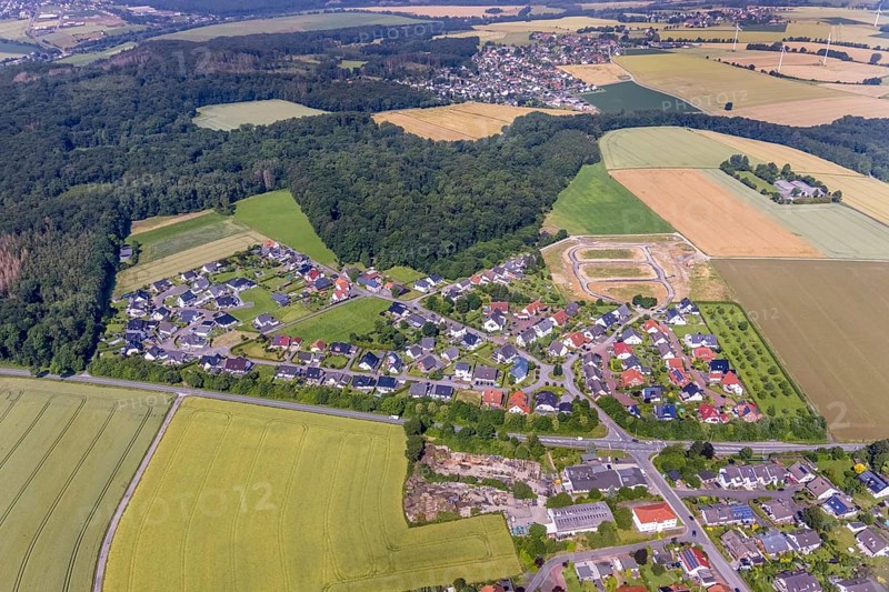 Aerial view, construction area Höinger Heide Am Winkel, Höingen, Ense, Sauerland, North Rhine-Westphalia, Germany, construction work, construction area, construction site, building plots, construction project, construction site, DE, Europe, property tax, Höinger Heide, real estate, aerial photograph, aerial photography, aerial photography, overview, bird's eye view, residential complex, living and living, residential area, residential buildings, residential quality, housing estate, birds-eyes view, overview