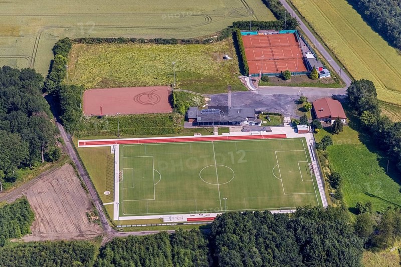 Aerial view, sports field Höingen, Ense, Sauerland, North Rhine-Westphalia, Germany, DE, Europe, football field, football stadium, aerial photography, aerial photography, aerial photography, sports, sports facilities, sports field, sports shooters, sports facility, tennis, tennis facility, tennis courts, overview, bird's-eye view, overview